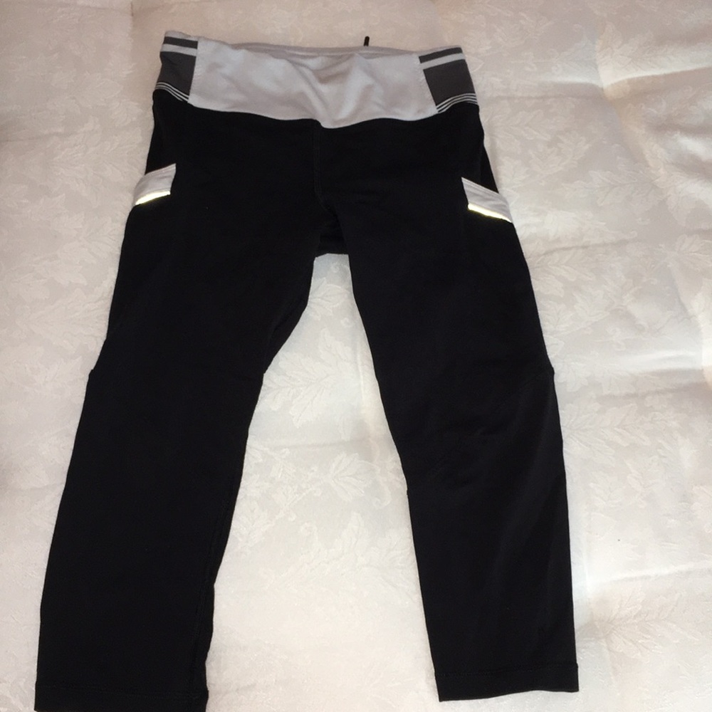 Lululemon size 2 cropped legging